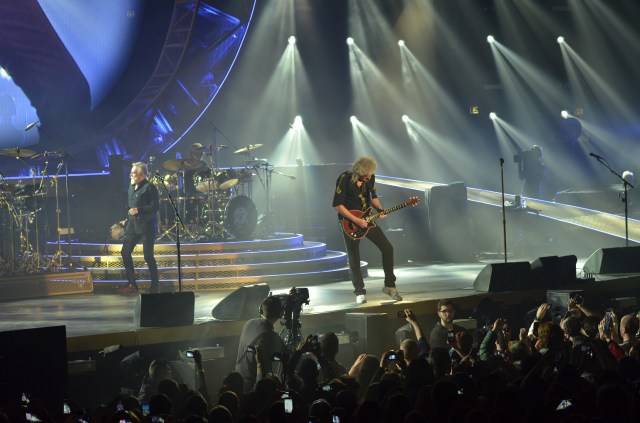 Queen + Adam Lambert – Concert (Milan, 10-02-2015) — picture gallery preview