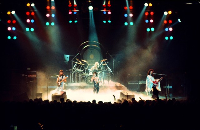 Queen vinyl archive